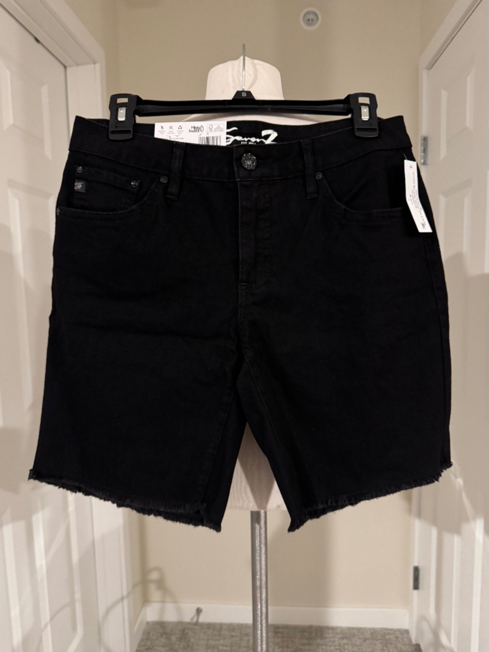 SEVEN7 Relaxed Bermuda Mid Rise Shorts - Size 4 - Picture 2 of 6